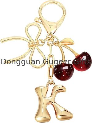 GUGEER Cherry Keychain Cute Bag Charm Mujeres llavero de cuero llaves de coche regalo día de la madre cumpleaños bolso de San Valentín accesorio