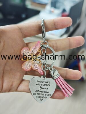 GUGEER llavero de inspiración para mujeres, llavero de corazón llavero mariposa llavero para mujeres llavero para chicas llavero para llaves de coche bolso encantos bolso de mano mochila