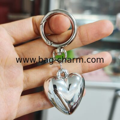 Llavero GUGEER Corazón de Amor, Dijes de Bolso en Forma de Corazón para Bolsos, Llavero de Corazón para Mujer, Cadena de Bolso, Regalo del Día de San Valentín para Mujeres y Niñas
